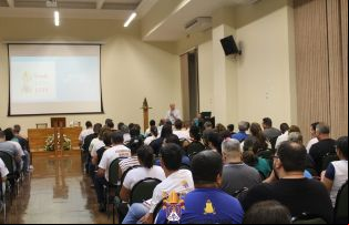 Igreja e Comunidade: Caminhos para uma Pastoral Viva e Sinodal